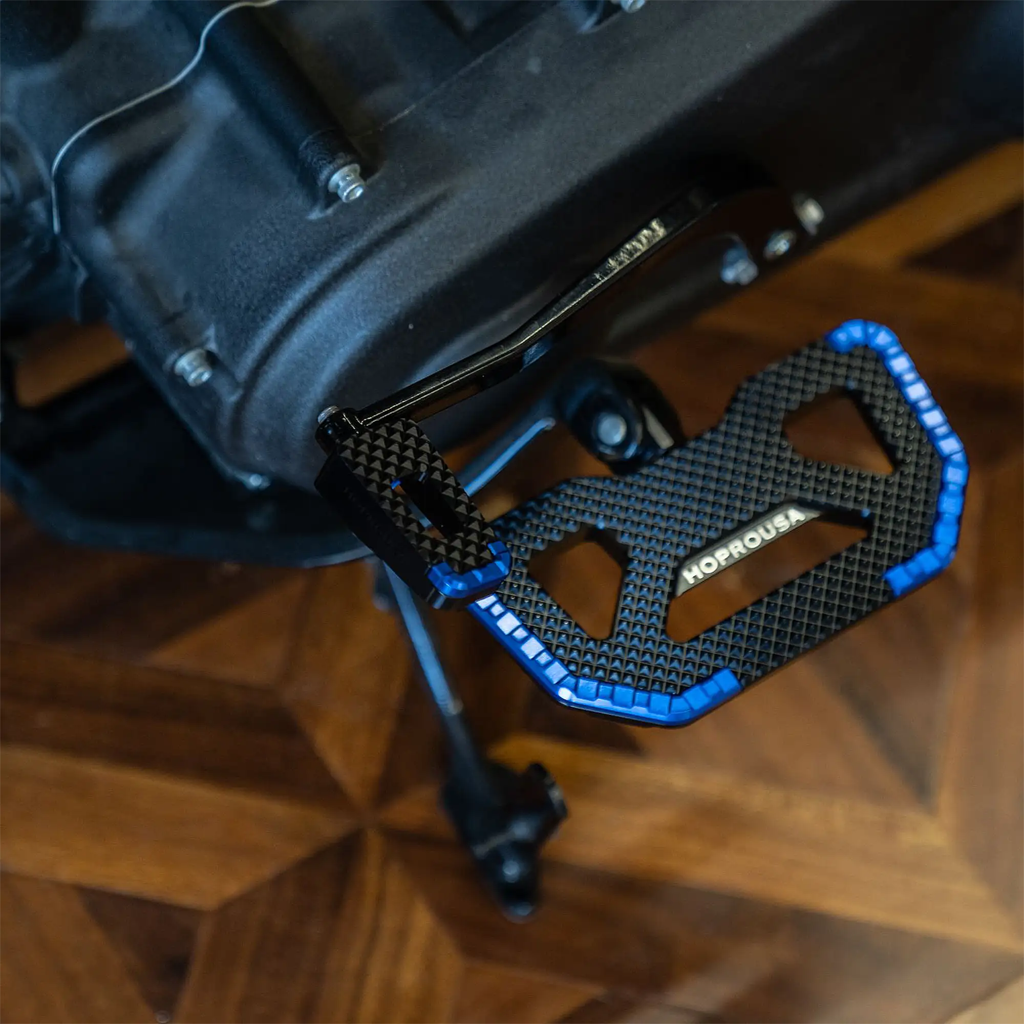 Panda Series Rider Floorboards for M8 Softail - Image 10