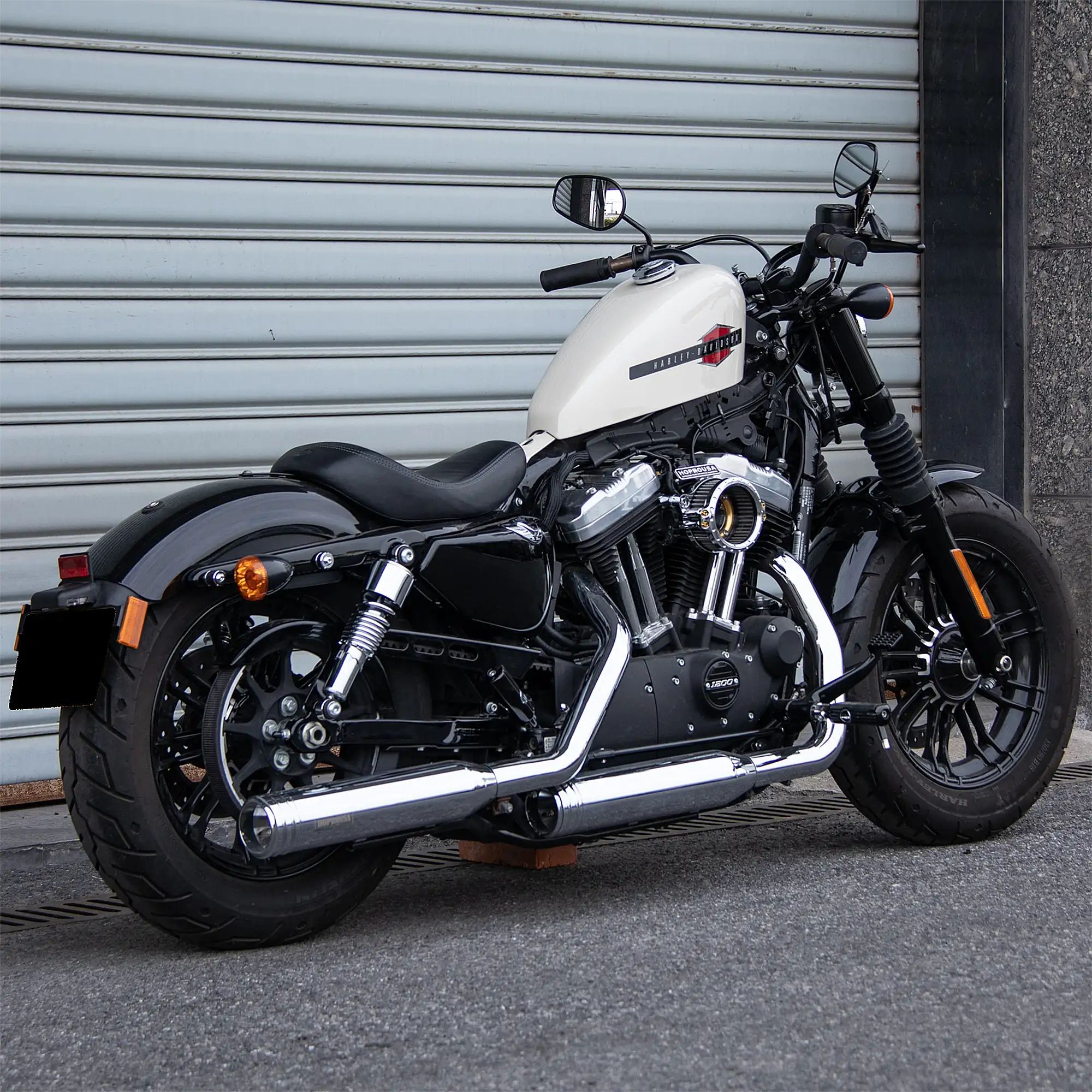 Dual Slip-On Mufflers for Sportster XL883 & XL1200 - Image 7