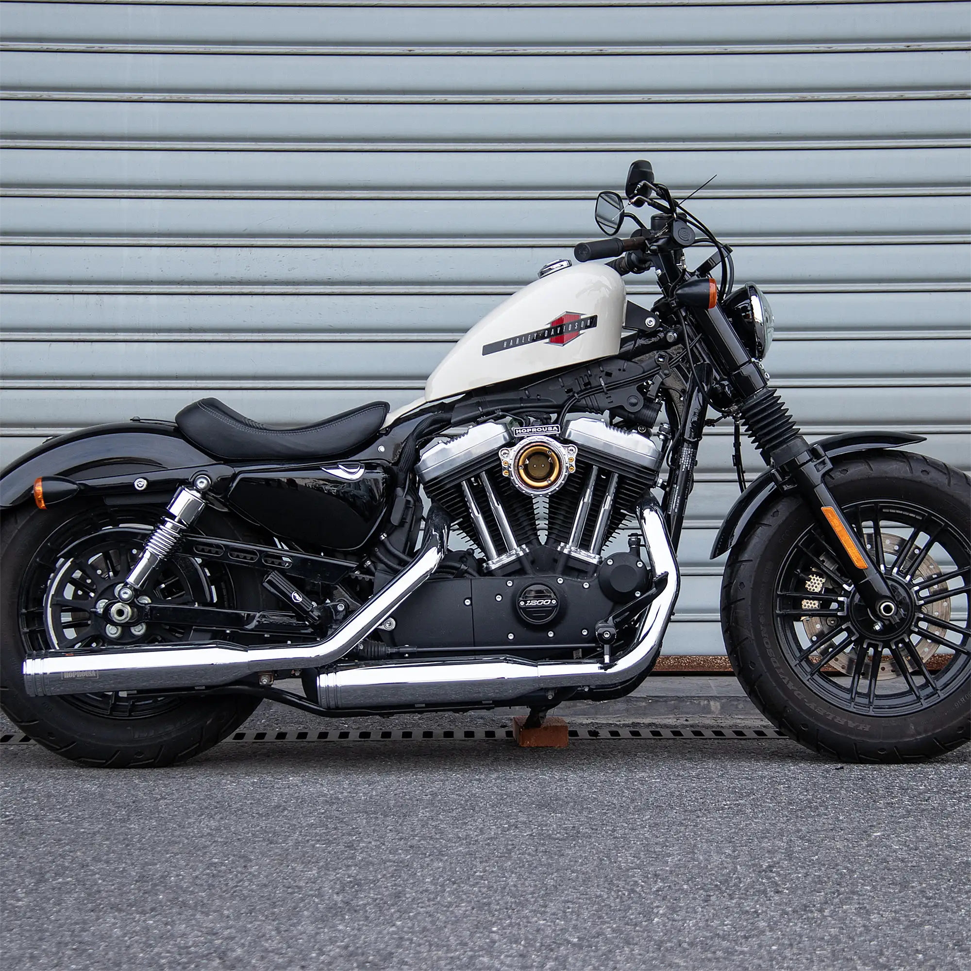 Dual Slip-On Mufflers for Sportster XL883 & XL1200 - Image 6