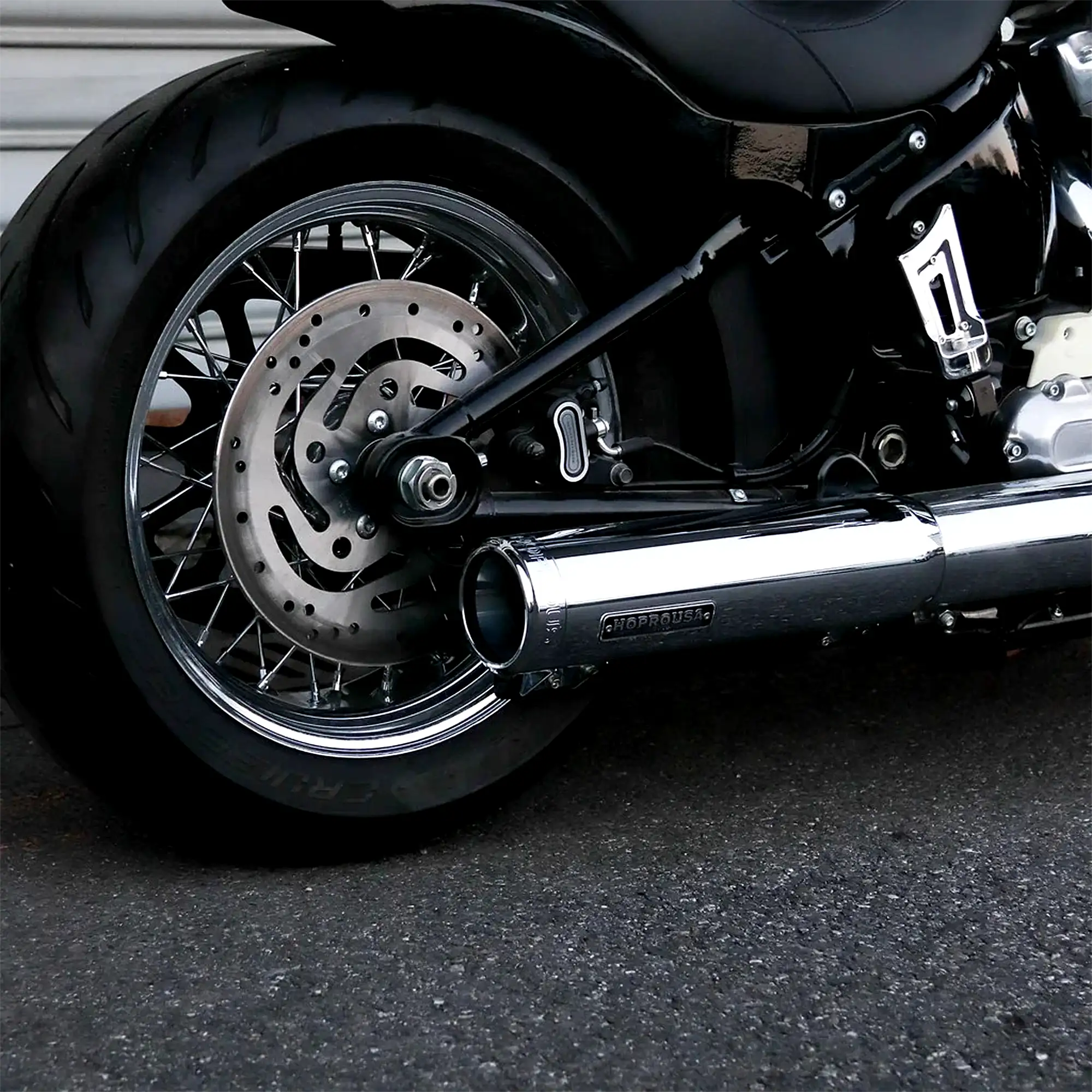 Chrome Slip-On Muffler for 2025+ M8 Softail - Image 6