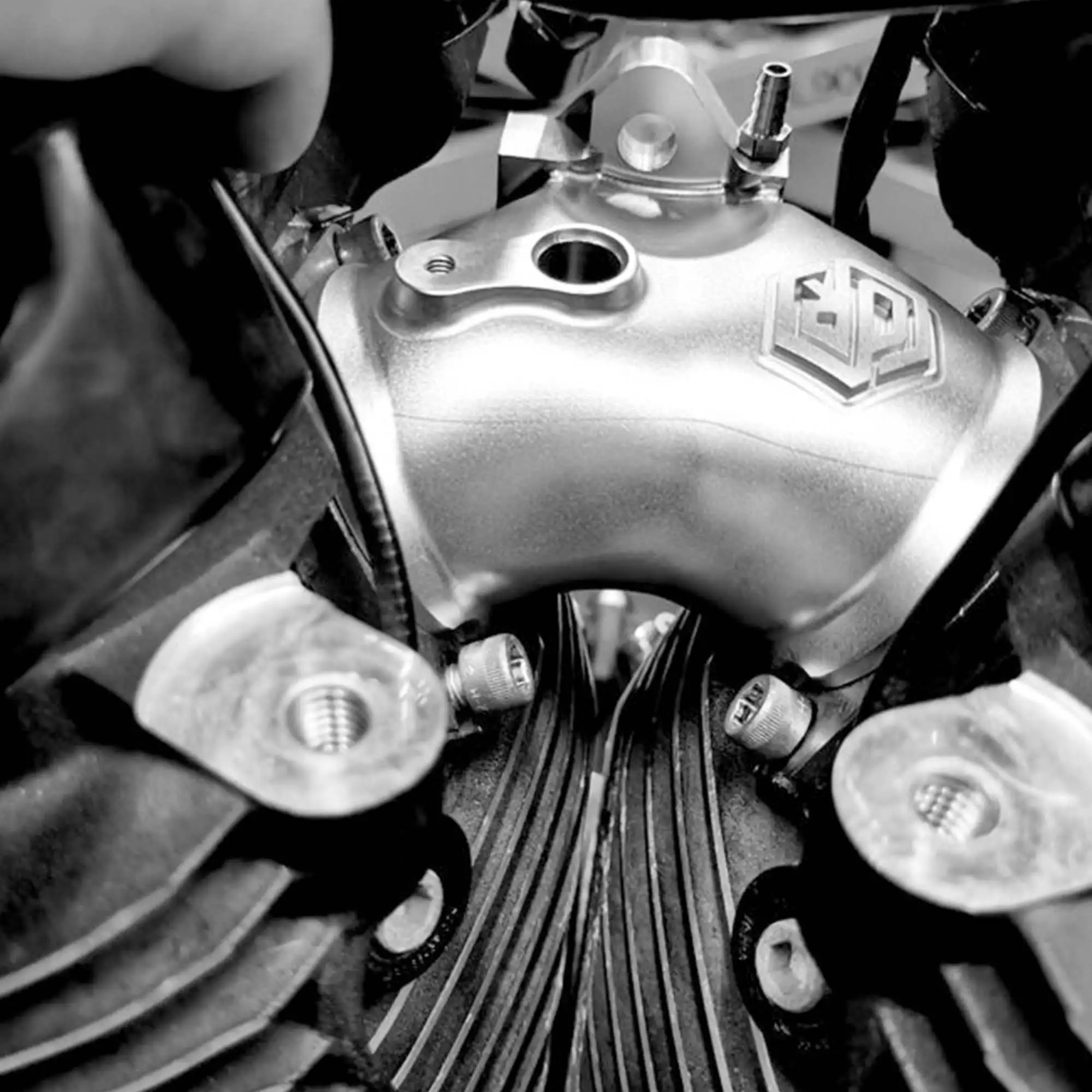 CNC-Machined Carburetor Intake Manifold for Harley Milwaukee-Eight M8 - Image 5