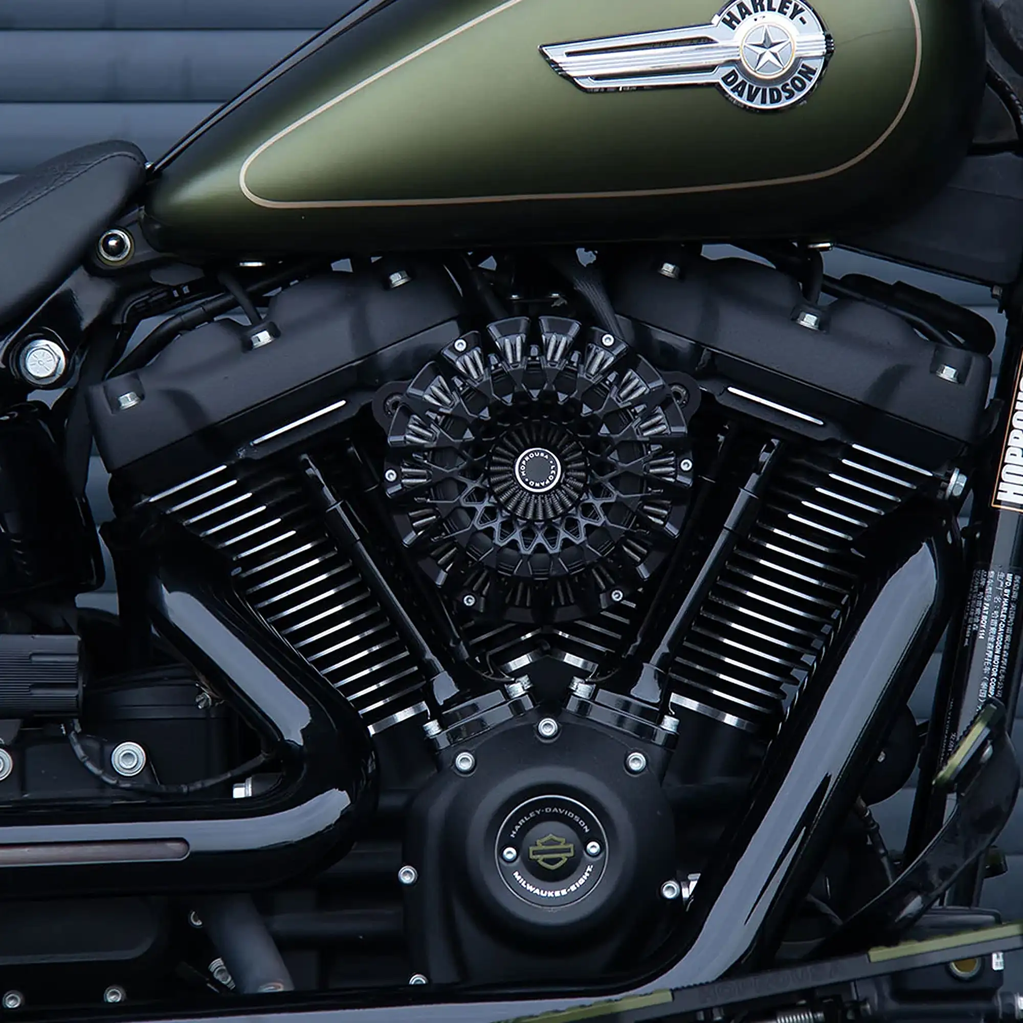 Spider CNC Air Cleaner for Harley Milwaukee-Eight - Image 9