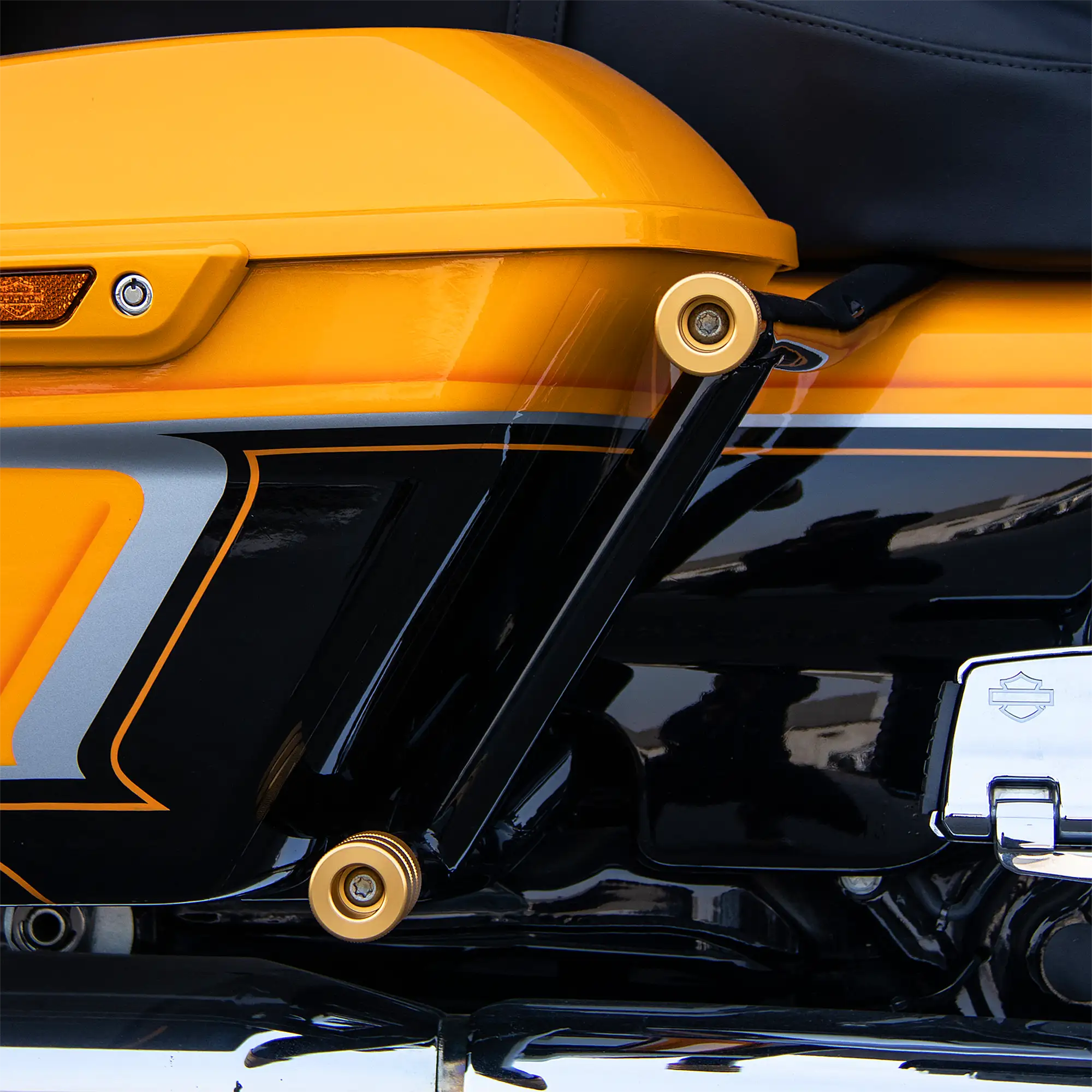 Low-Profile Rear Saddlebag Guards for 2014–2025 Harley Touring - Image 10
