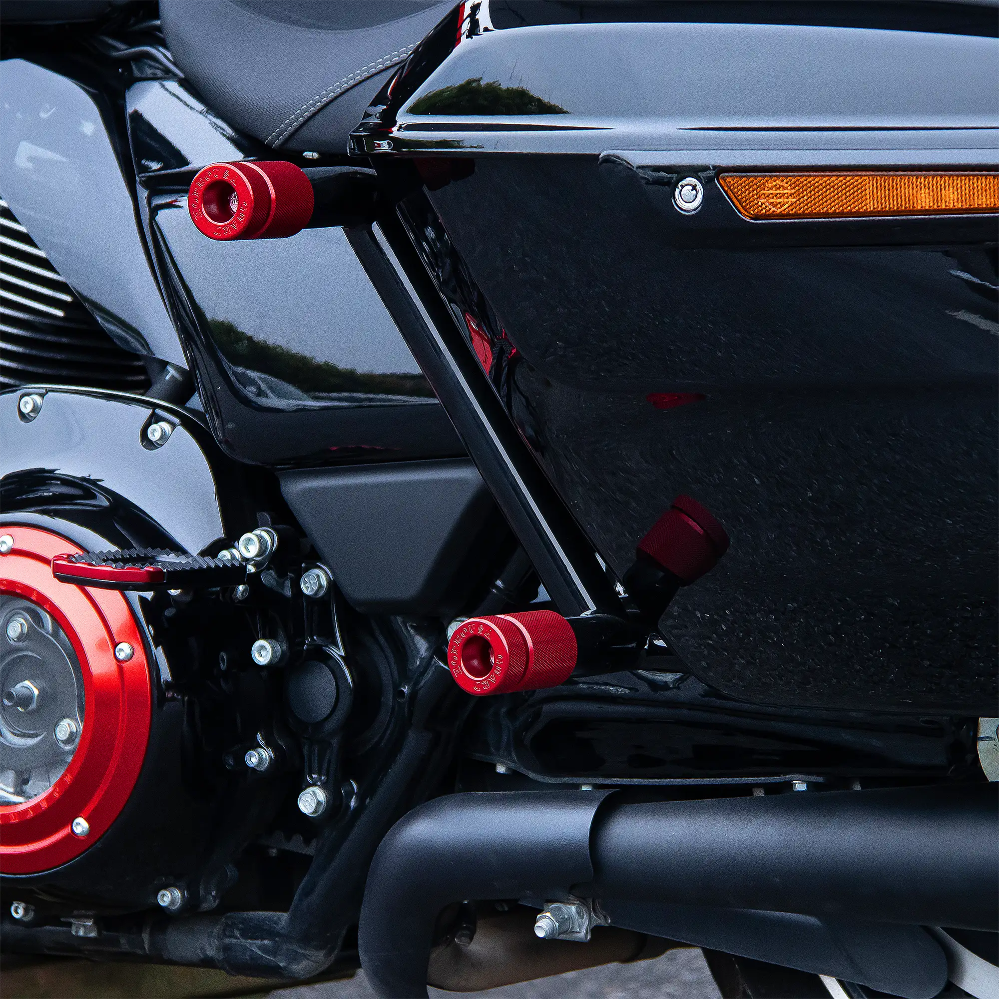 Low-Profile Rear Saddlebag Guards for 2014–2025 Harley Touring - Image 11