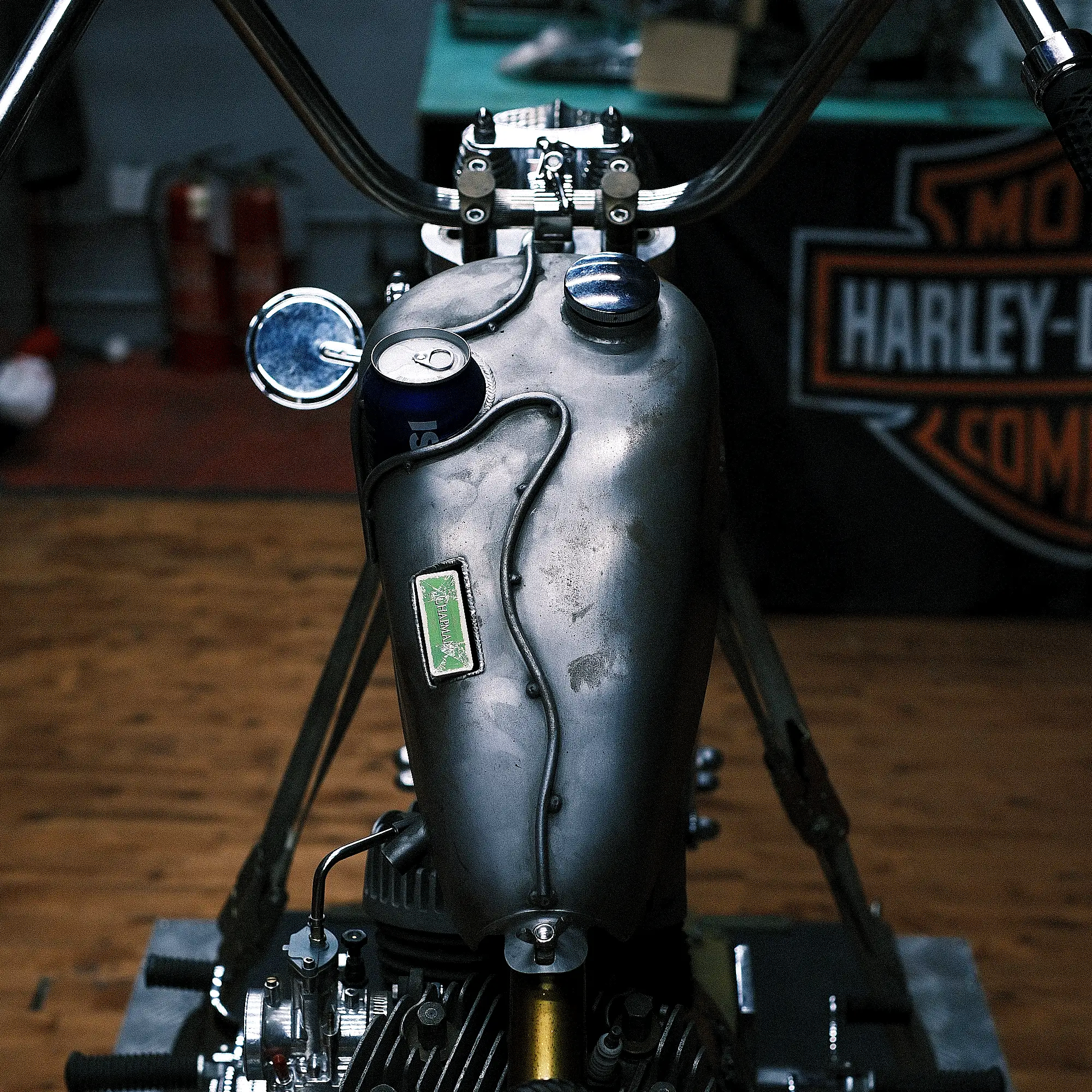 Custom Retro Gas Tank for Carbureted Harley Builds - Image 9